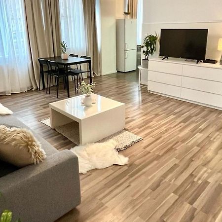 ברטיסלאבה Apartment Adele - Old Town מראה חיצוני תמונה
