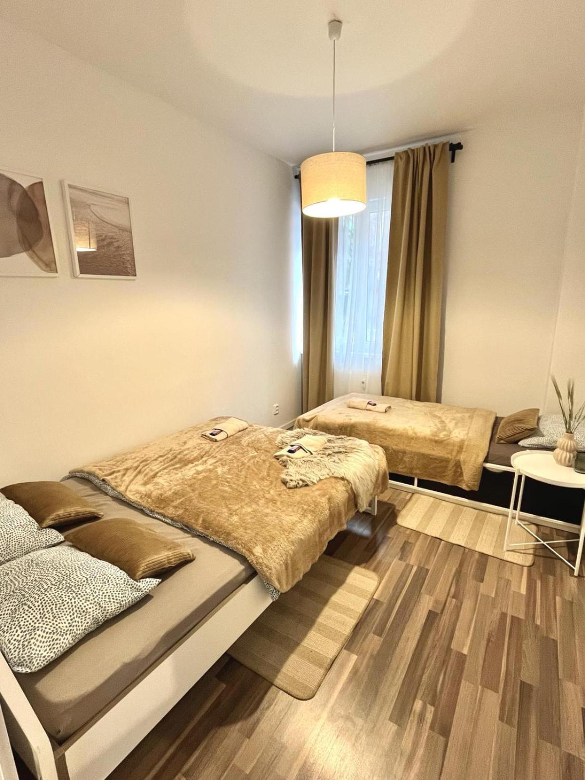 ברטיסלאבה Apartment Adele - Old Town מראה חיצוני תמונה