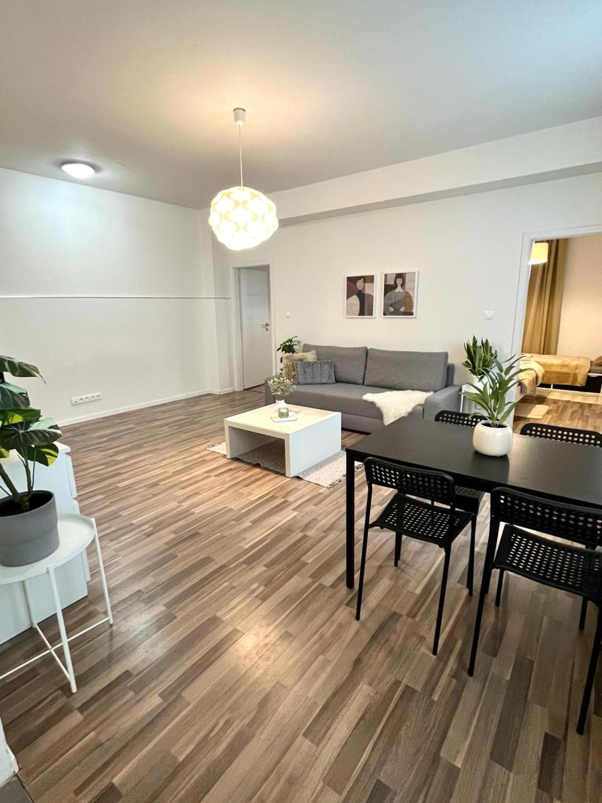 ברטיסלאבה Apartment Adele - Old Town מראה חיצוני תמונה
