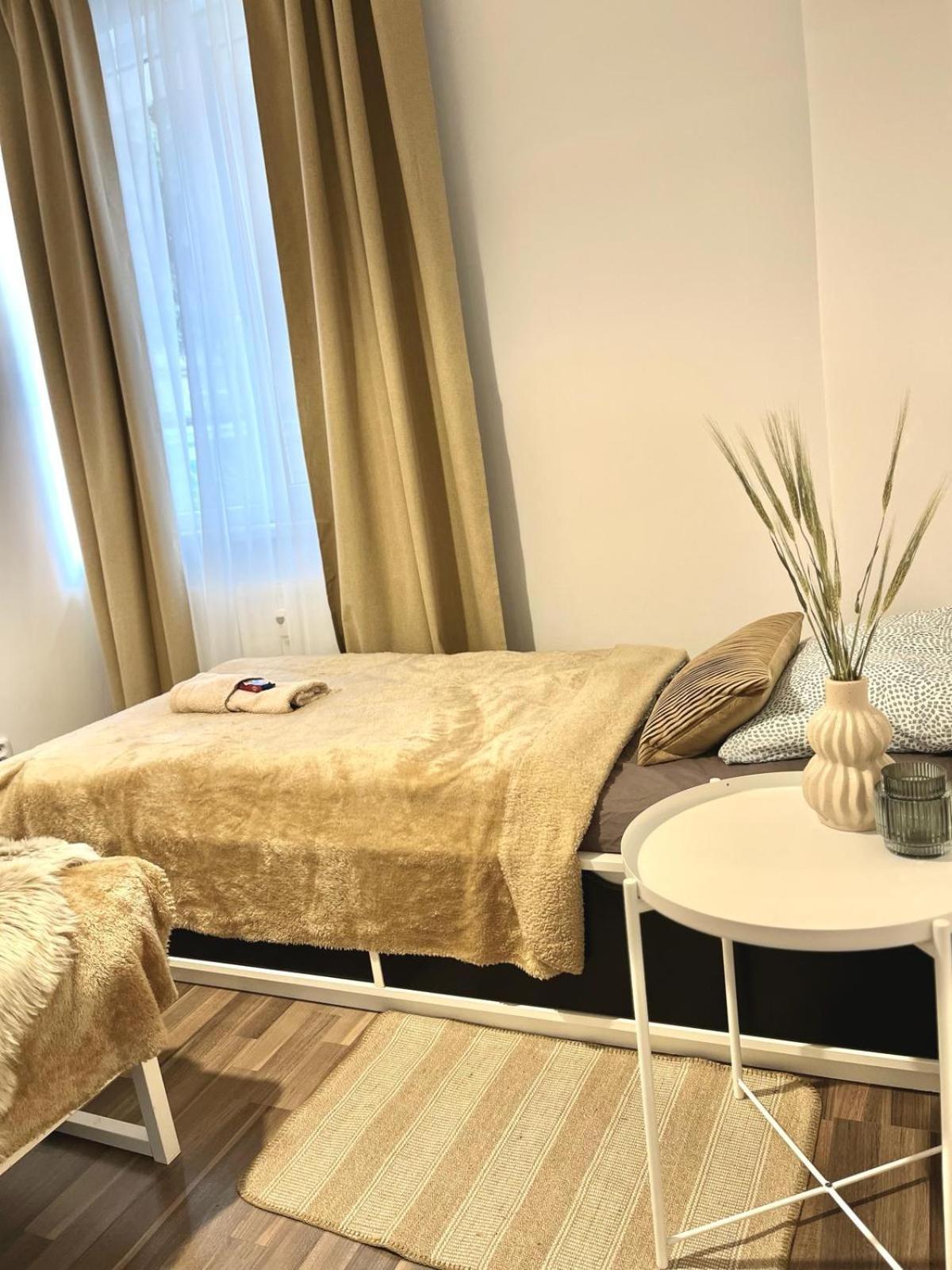 ברטיסלאבה Apartment Adele - Old Town מראה חיצוני תמונה