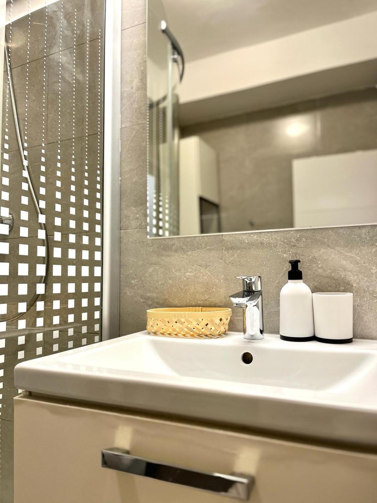 ברטיסלאבה Apartment Adele - Old Town מראה חיצוני תמונה