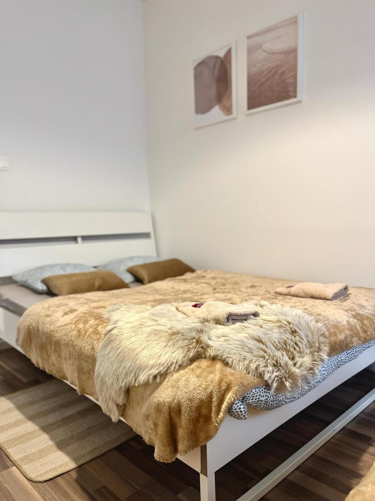 ברטיסלאבה Apartment Adele - Old Town מראה חיצוני תמונה